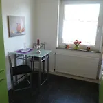 Appartement City, Links